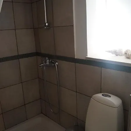 Makrinari Tis Pano Geitonias