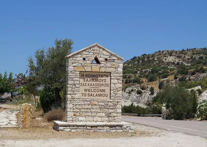 Makrinari Tis Pano Geitonias